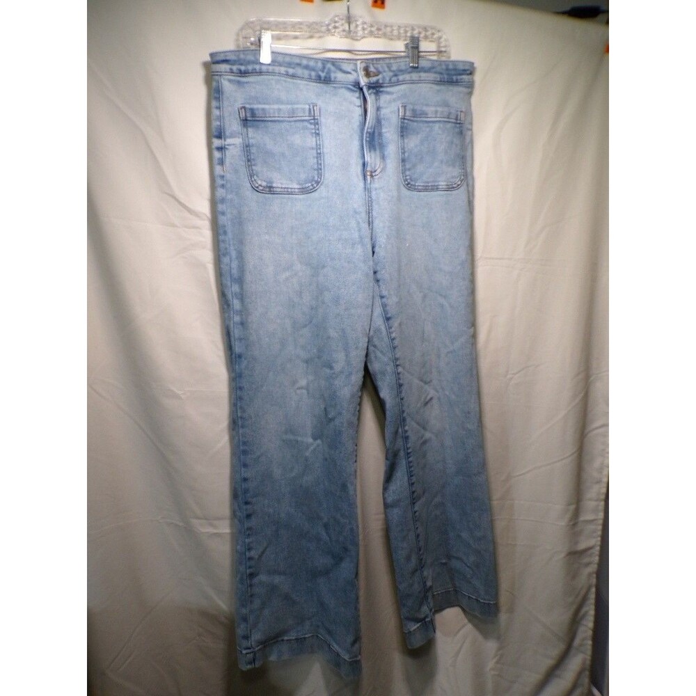 LC Lauren Conrad Women's Size 16 High Rise Wide Leg Light Wash Jeans